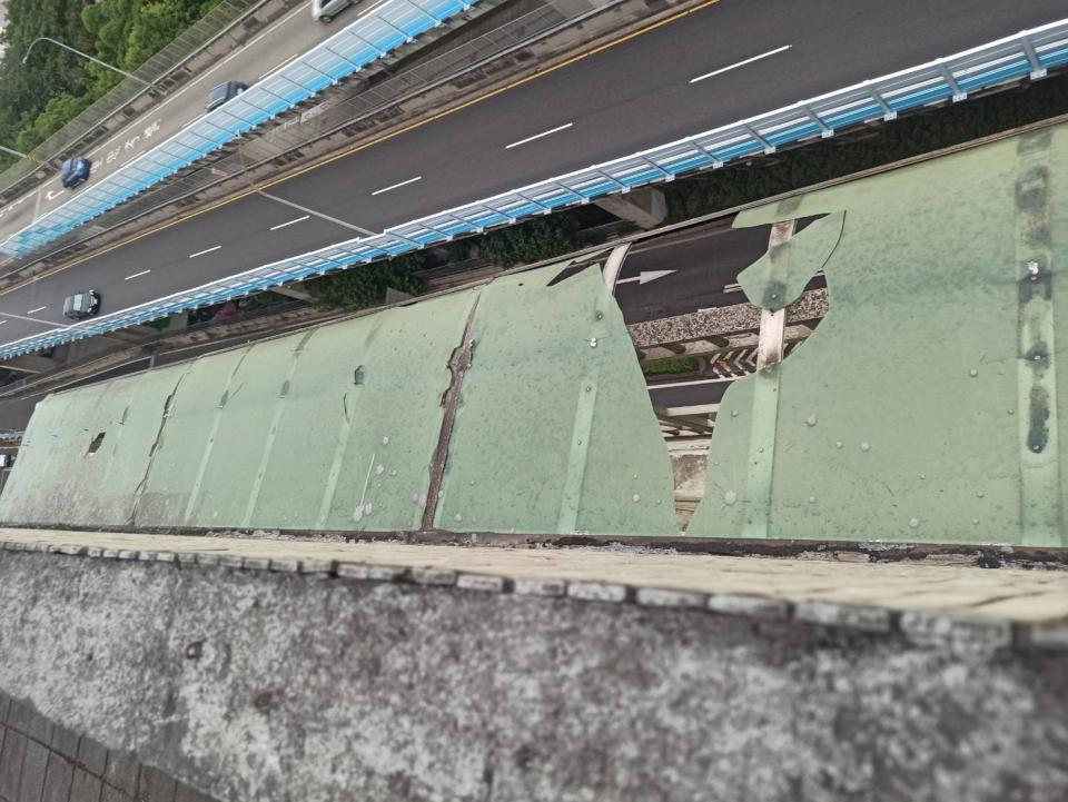 採光罩案件圖片