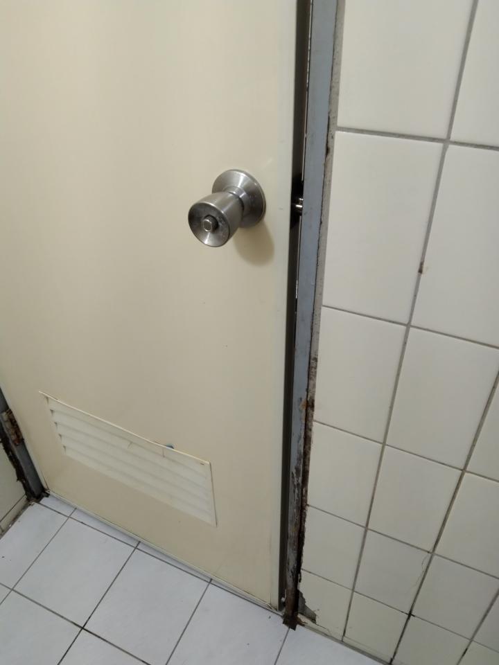 浴室門案件圖片