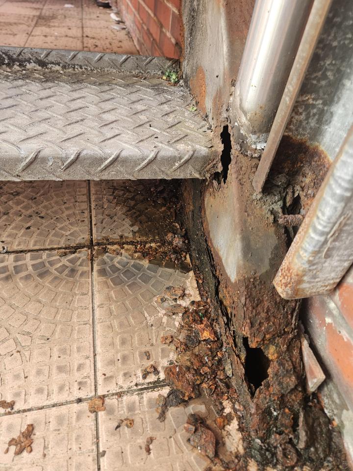 樓梯扶手案件圖片