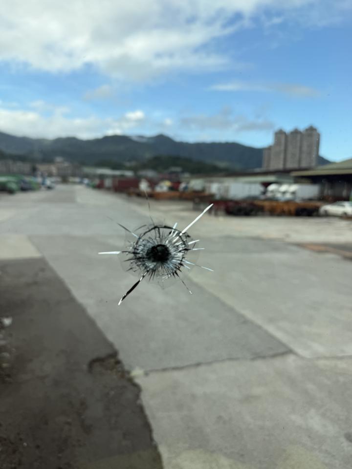 汽車玻璃修補案件圖片