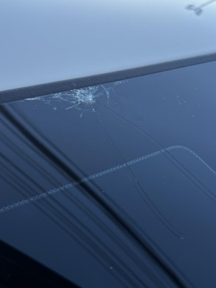 汽車玻璃修補案件圖片