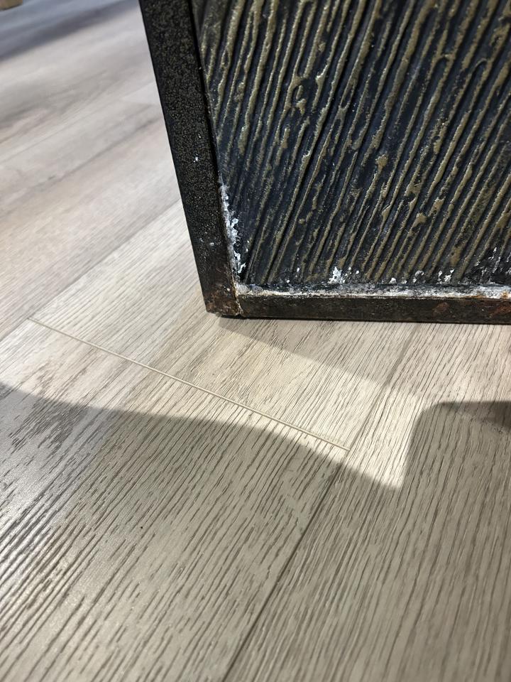 鐵門案件圖片
