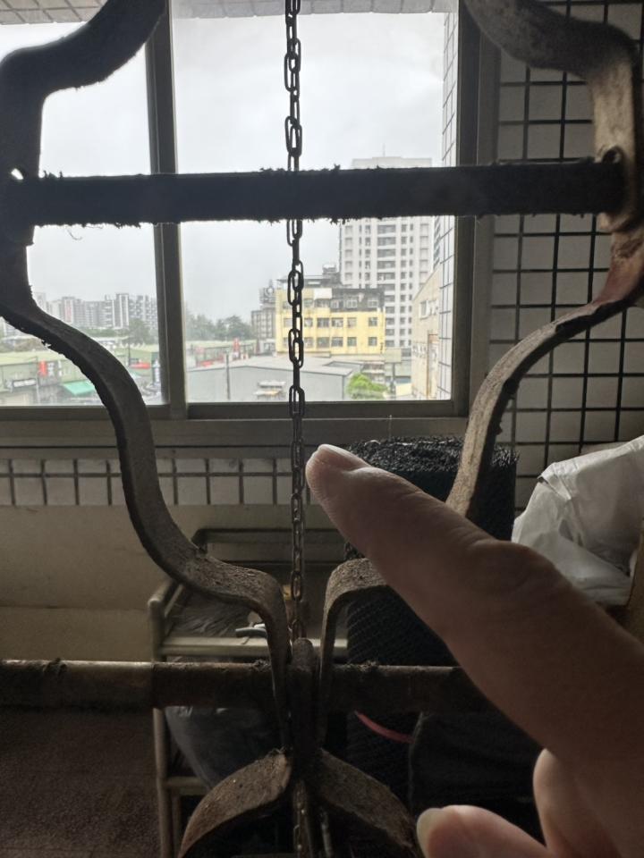 鐵捲門維修案件圖片
