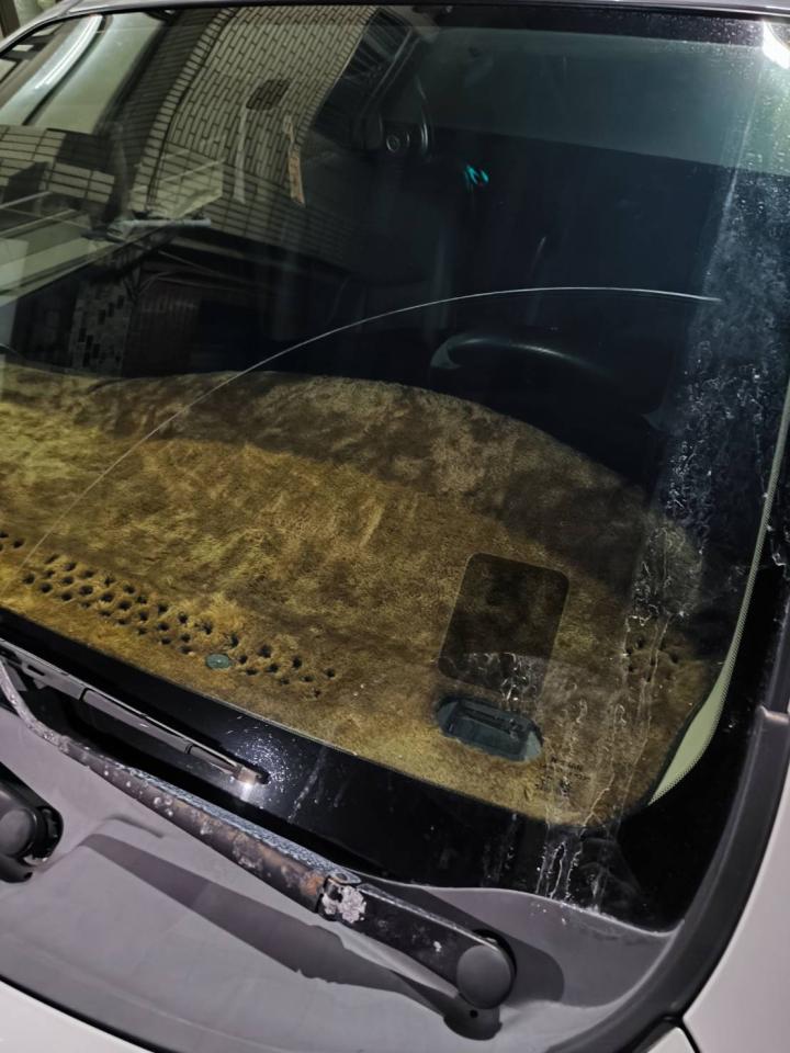 汽車玻璃修補案件圖片