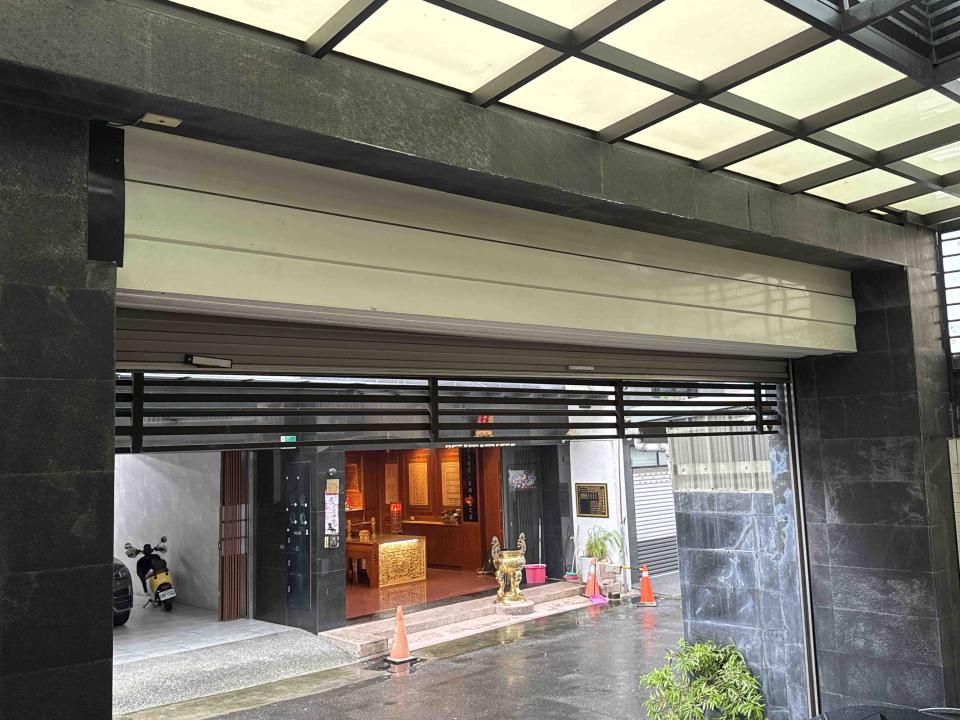 鐵捲門維修案件圖片