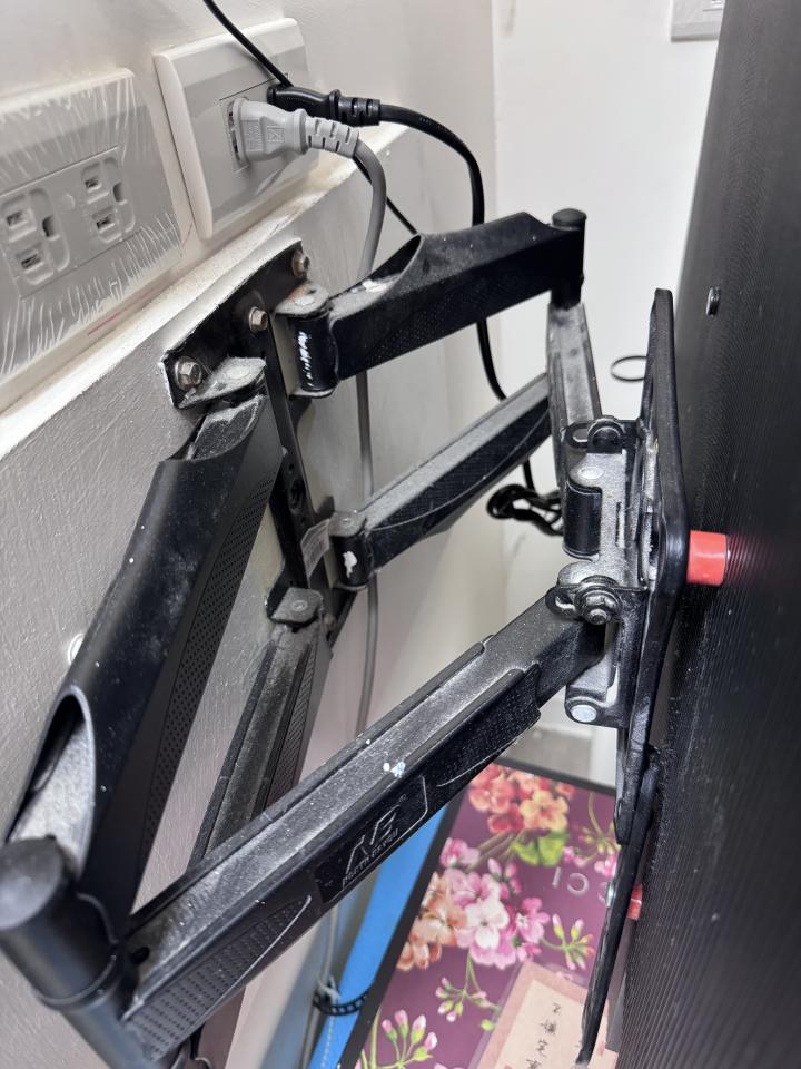 電視壁掛架安裝案件圖片