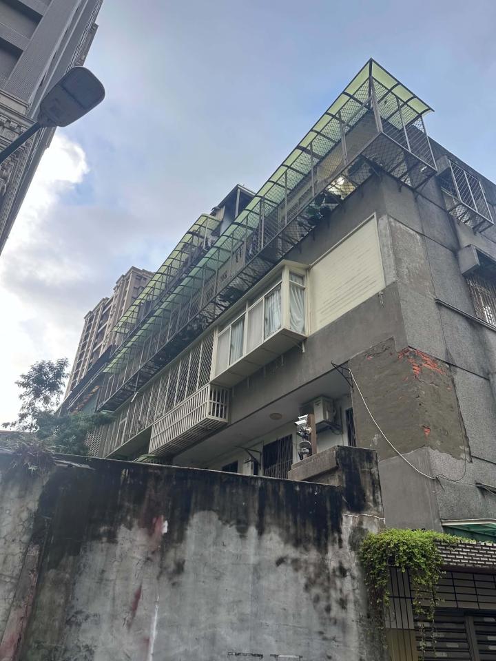 遮雨棚安裝案件圖片
