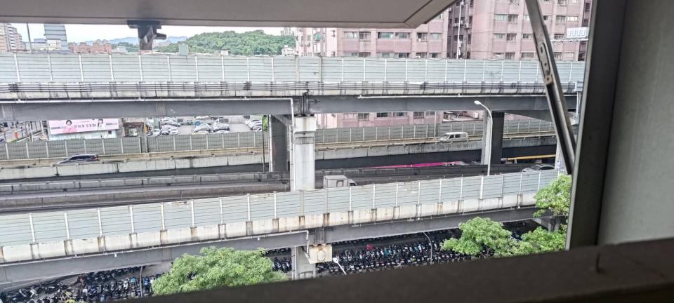 窗戶維修案件圖片