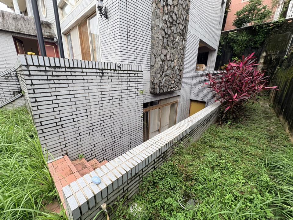 遮雨棚安裝案件圖片