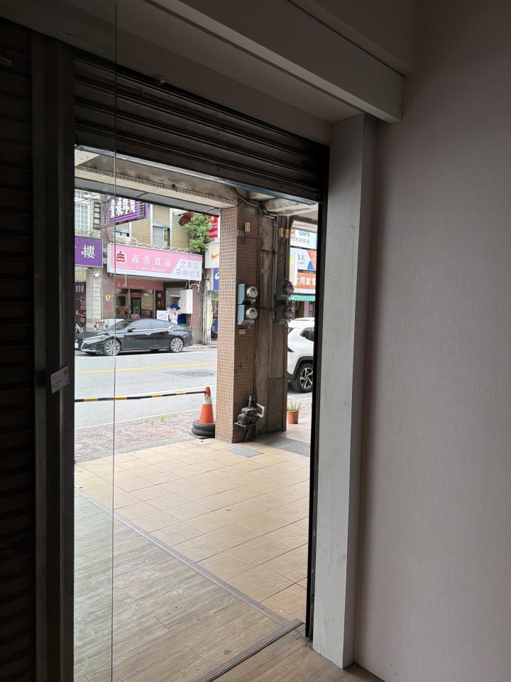 門片安裝案件圖片