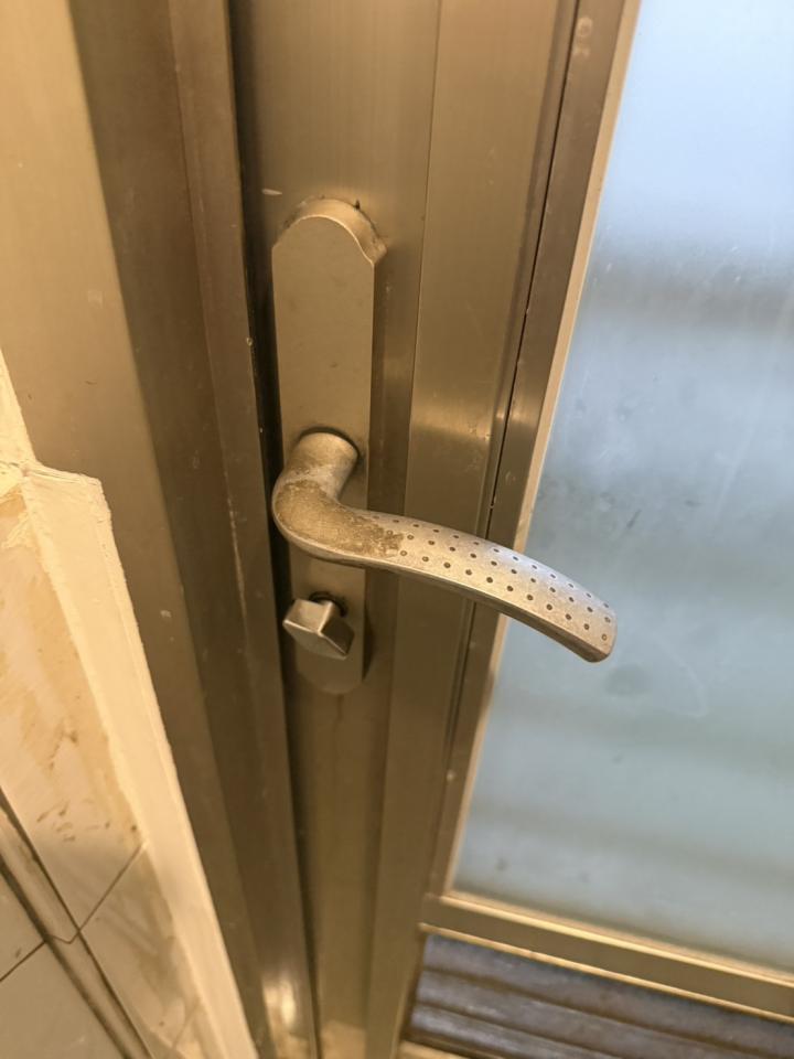 門片維修案件圖片