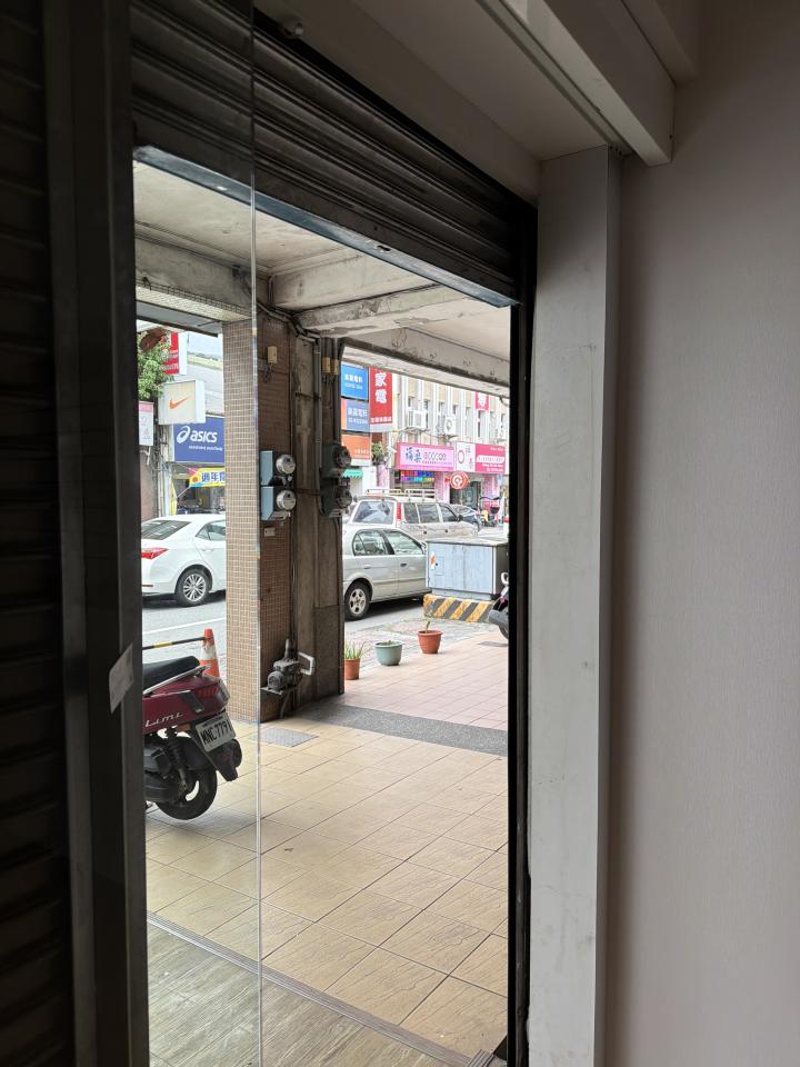 門片安裝案件圖片