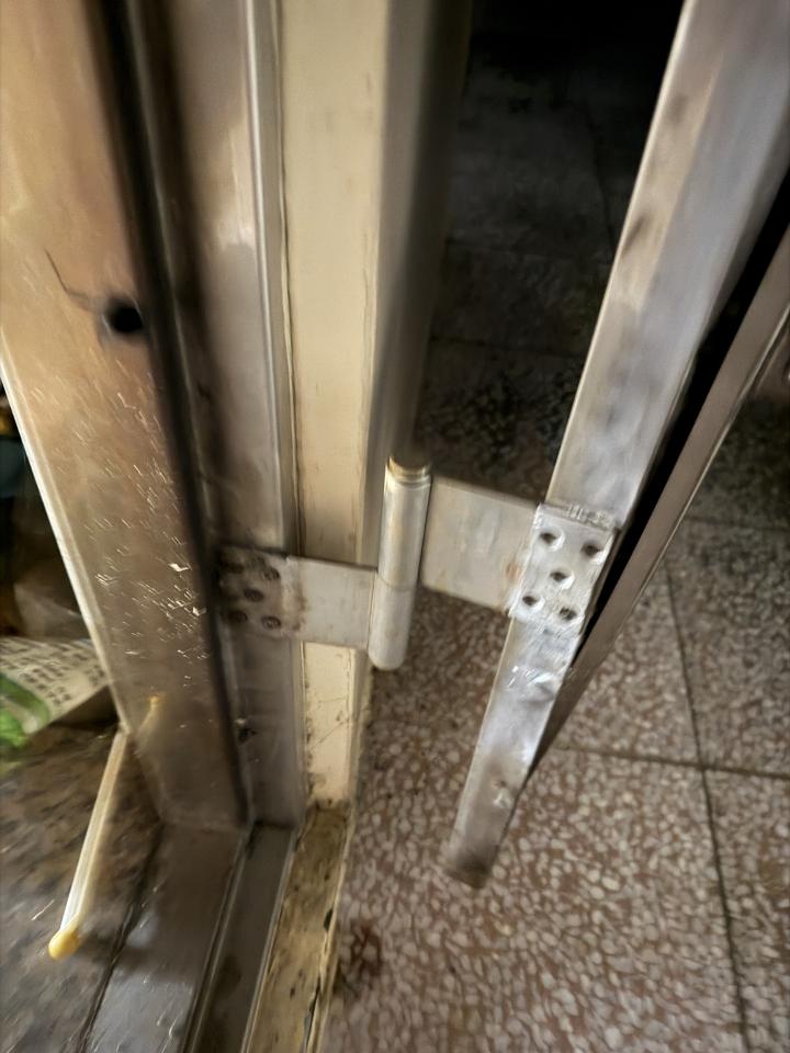 鐵門案件圖片