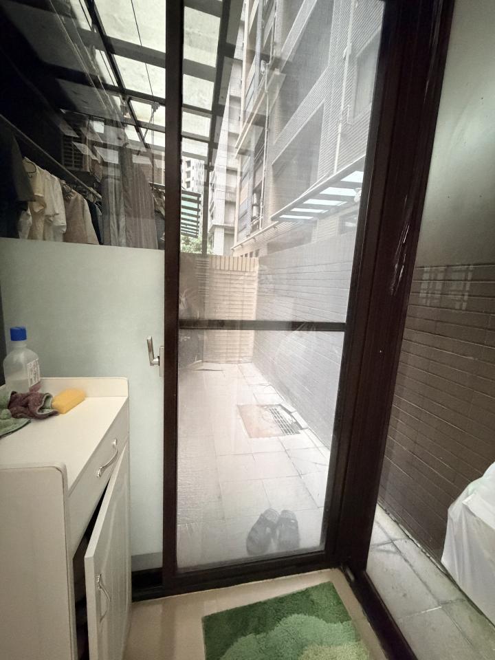拉門案件圖片