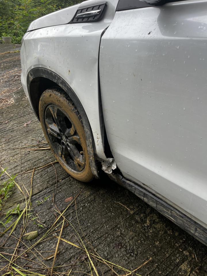 汽車板金烤漆案件圖片