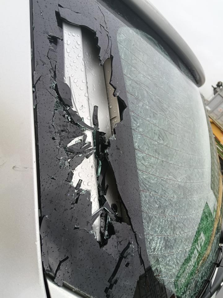 汽車玻璃修補案件圖片