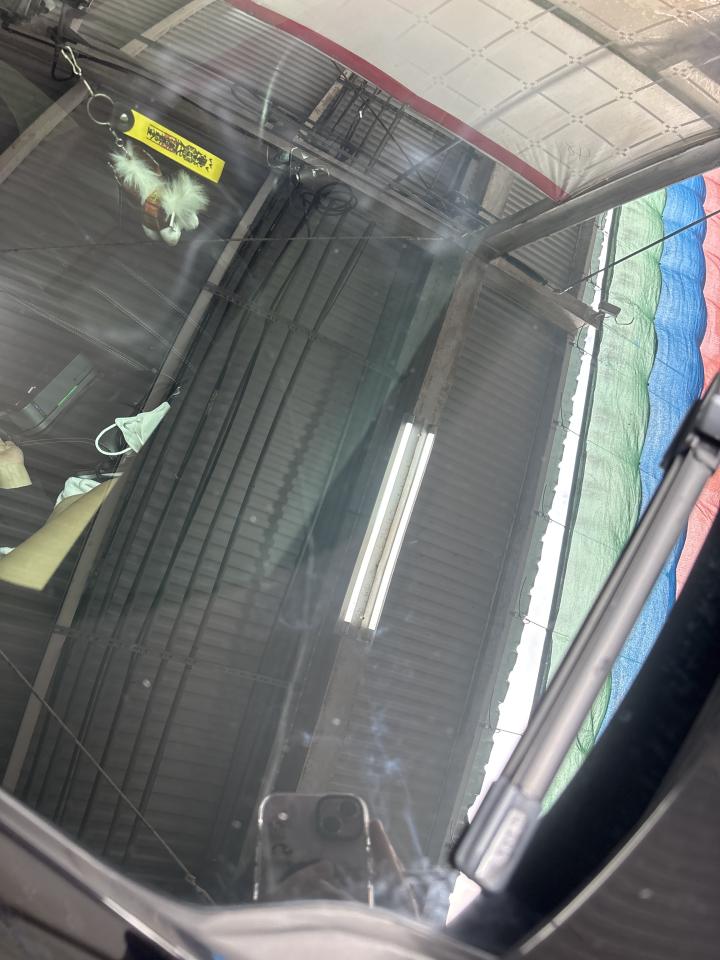 汽車玻璃修補案件圖片