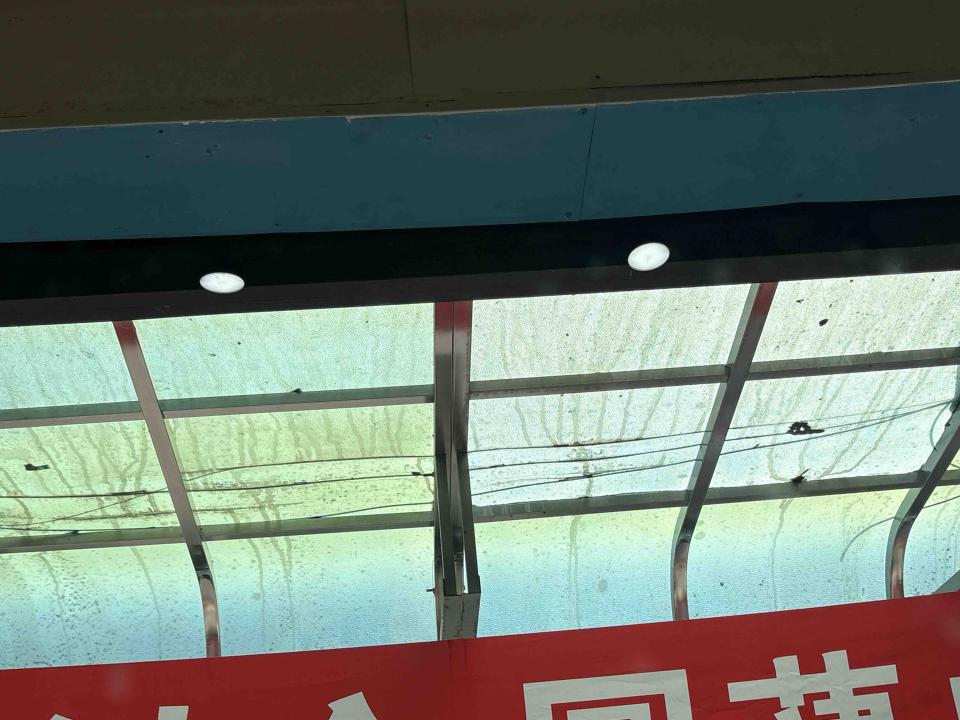 鐵捲門維修案件圖片