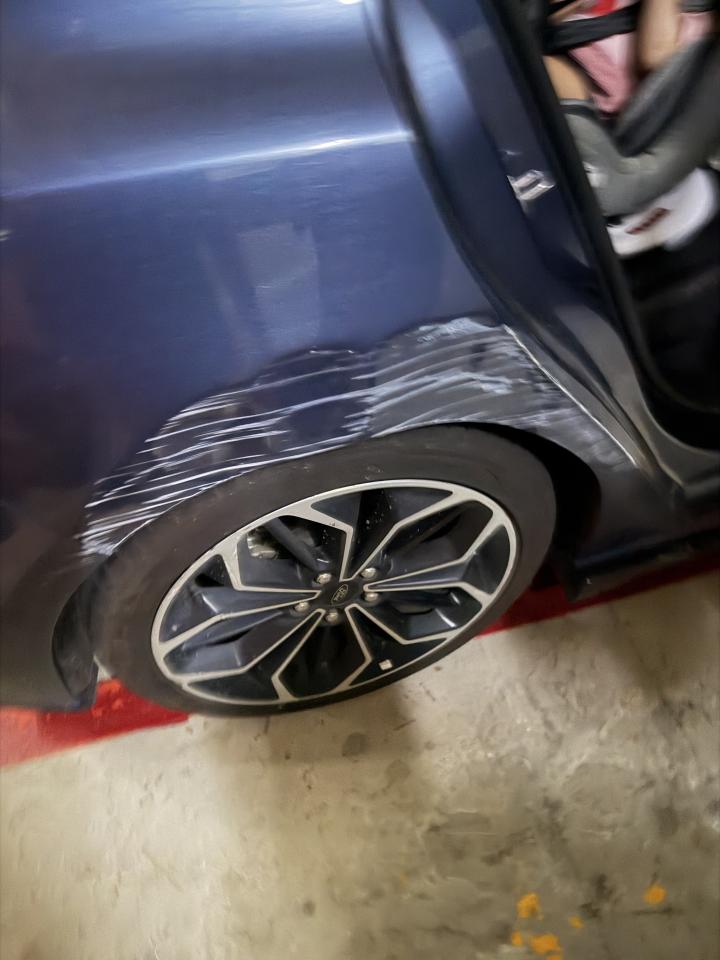 汽車板金烤漆案件圖片