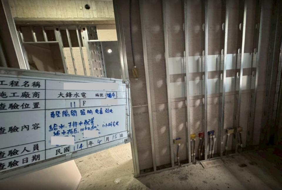 電視壁掛架安裝案件圖片
