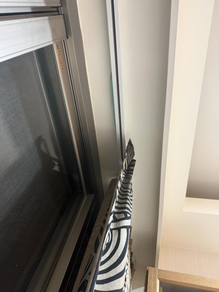 窗簾安裝維修案件圖片