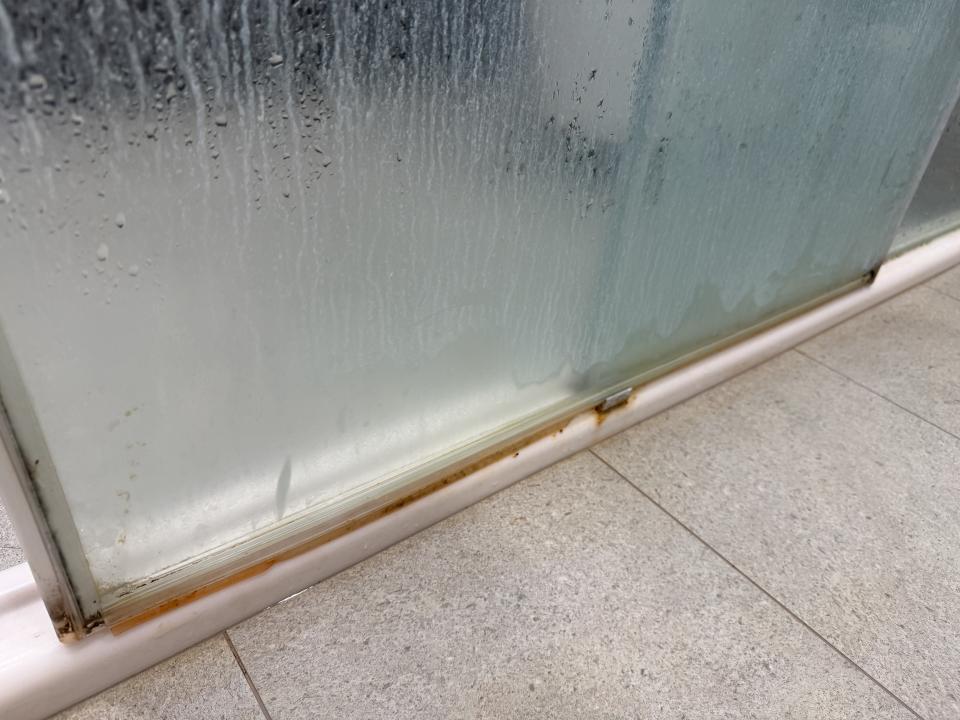 淋浴拉門安裝維修案件圖片
