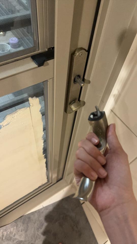 門片維修案件圖片