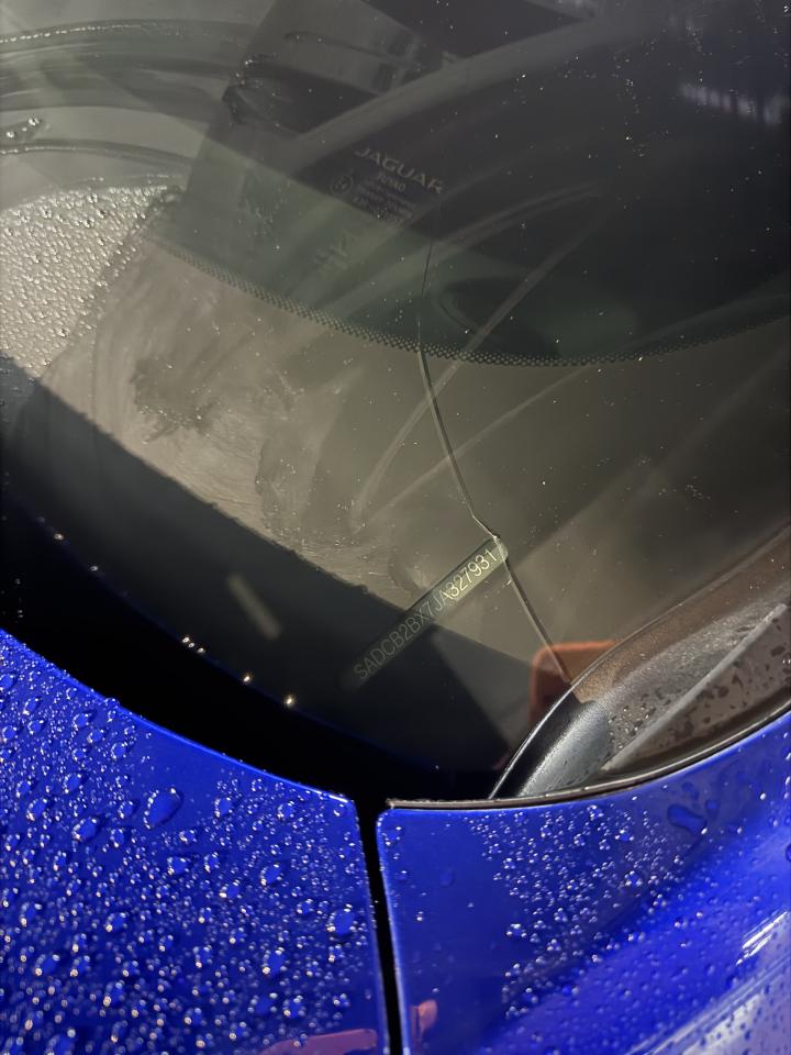 汽車玻璃修補案件圖片