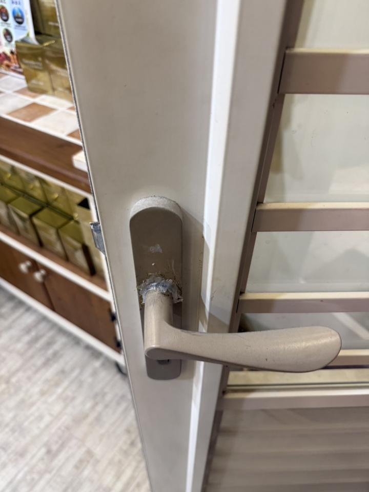 門片維修案件圖片