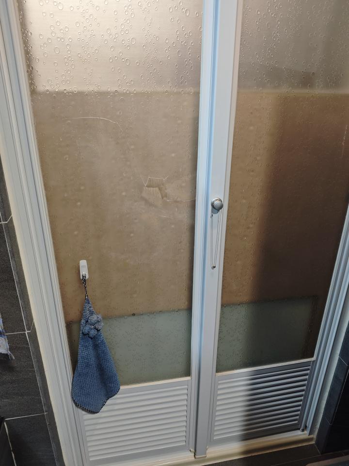 浴室門案件圖片