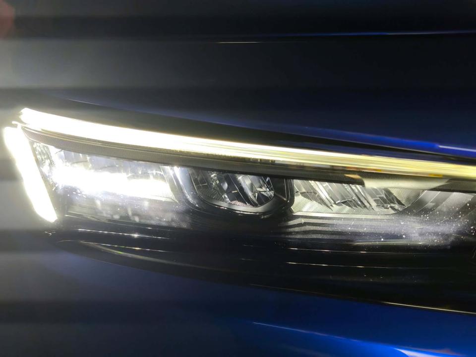 車燈修復案件圖片