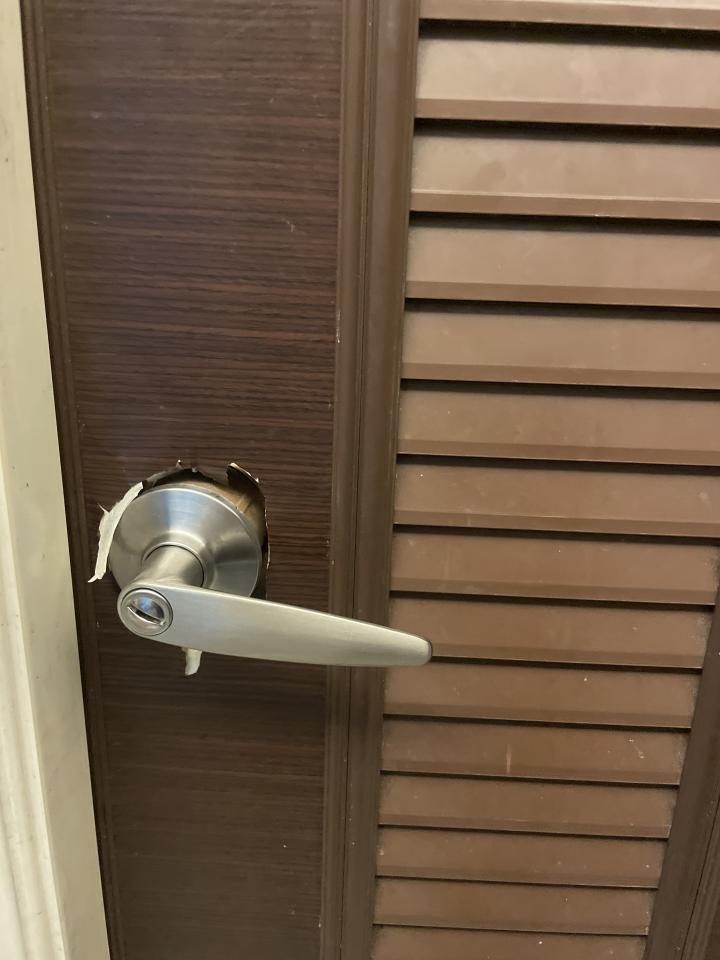 浴室門案件圖片