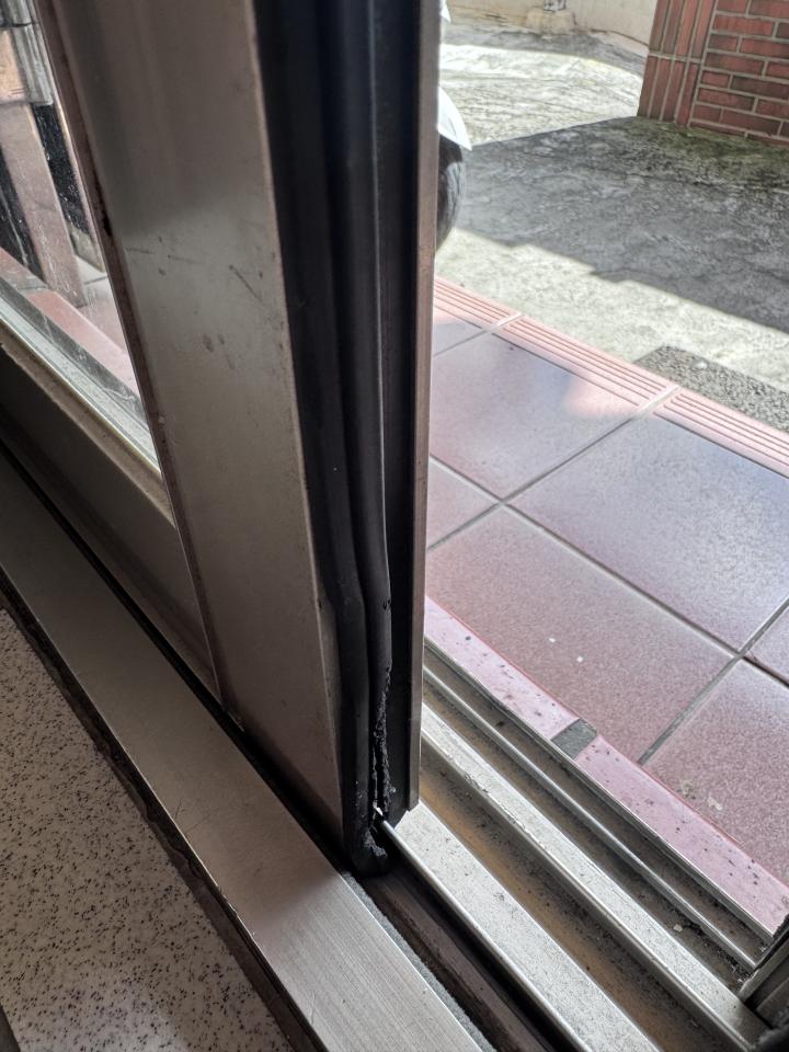鋁門窗案件圖片