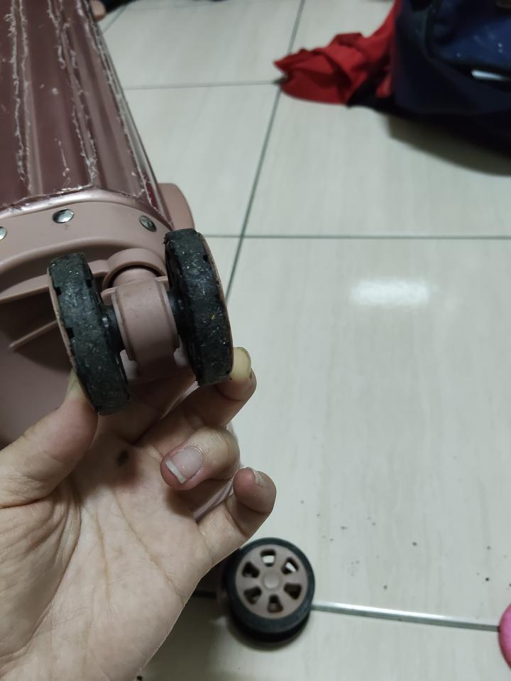 行李箱維修案件圖片
