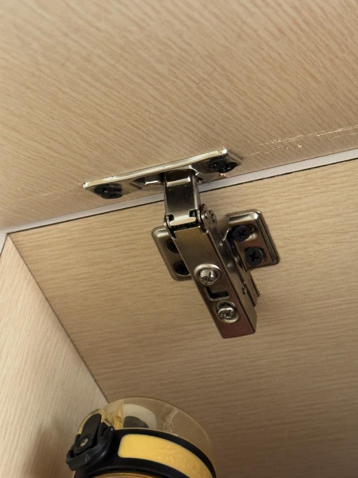 櫥櫃門片更換案件圖片