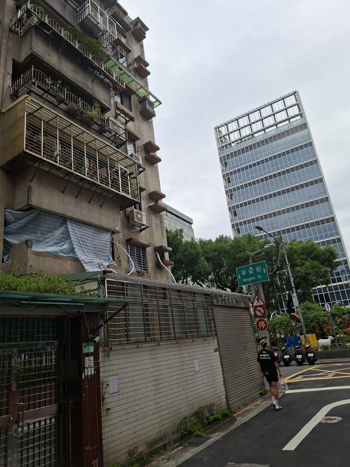 採光罩案件圖片