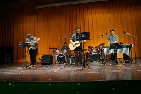 許許能 - 公視點燈節目採訪 mourning into Dancing公益音樂會