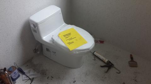 水電工程 - 新建農舍
浴室乾式馬桶安裝