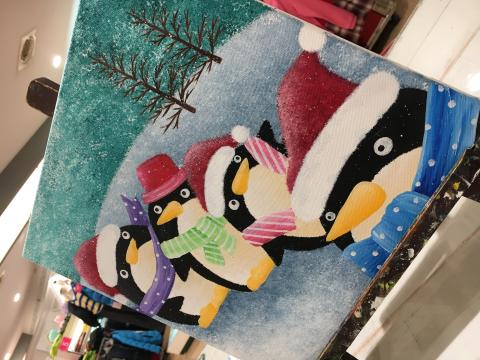 彩虹木馬 - 繽紛的色彩非常適合聖誕節呢！