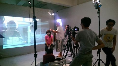 展悅國際網路資訊 - 棚拍 人物專訪錄製