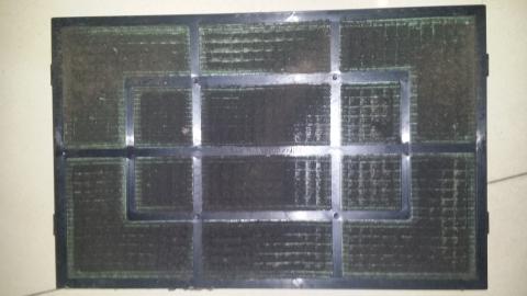 耀鴻企業 - 過濾網上的污垢