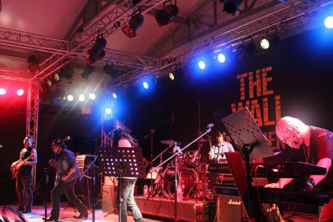 簡銘均 - The wall駁二