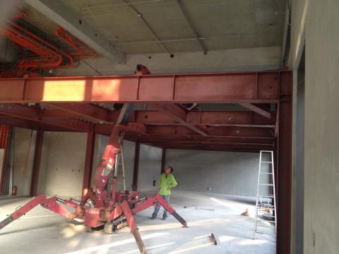 陳有助 - 辦公室夾層