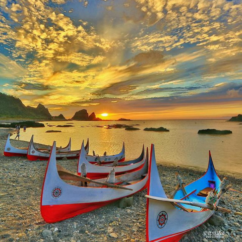 貝厚係社團 - 注意：如果以上的拍攝主題，你不能直出還要靠修圖，歡迎來找我，我教你攝影！！！
http://bocst.blogspot.tw/2011/08/blog-post_30.html
按照學員選的課程項目 累計加總的計費方式
日期時間依照學員的需求 設計課程