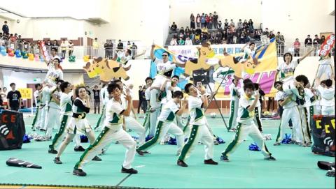 影片剪輯、表演策畫編排、臉書粉絲專業管理專長 - 