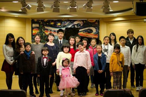 ChiehYing 鋼琴老師 - 2015 學生鋼琴發表會