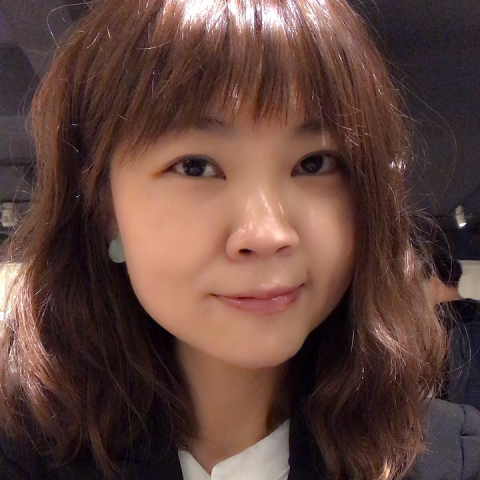 戴小姐 - 透過音樂抒發情感是件開心的事，但能夠讓更多人與我一起享受這樣的樂趣，是我更喜歡做的事。