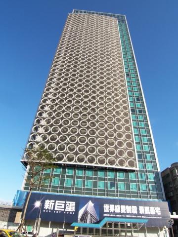 李愷威 - 板橋新巨蛋-單元式帷幕 , 鋁板 , 鋁窗