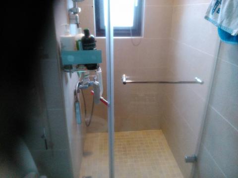 石小姐 - 玻璃隔間清潔後