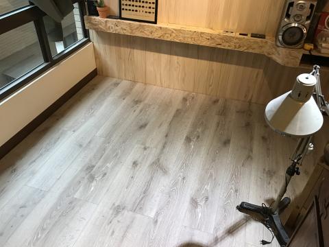 永逢企業股份有限公司-高雄分公司 - 超耐磨木地板